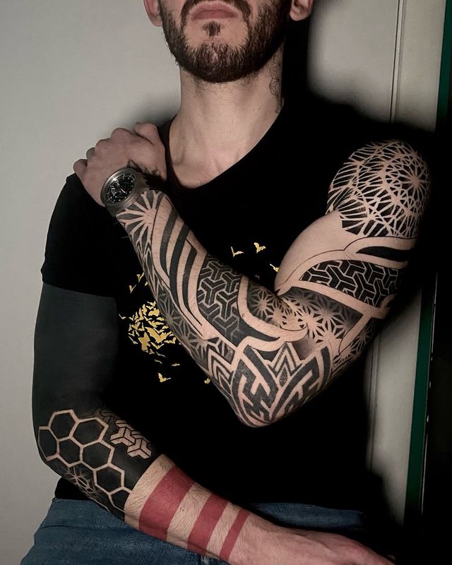 Tatuaggi geometrici Milano showcase image