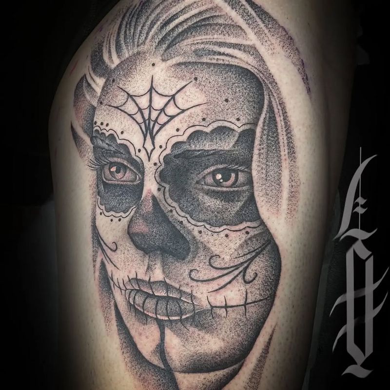 BLACK BIRD TATTOO MARBELLA showcase image