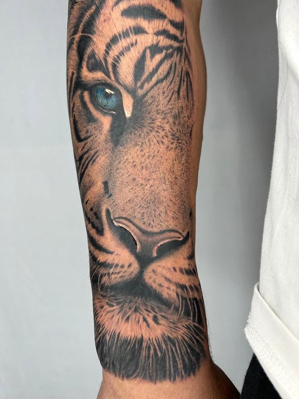 PLANET TATTOO showcase image